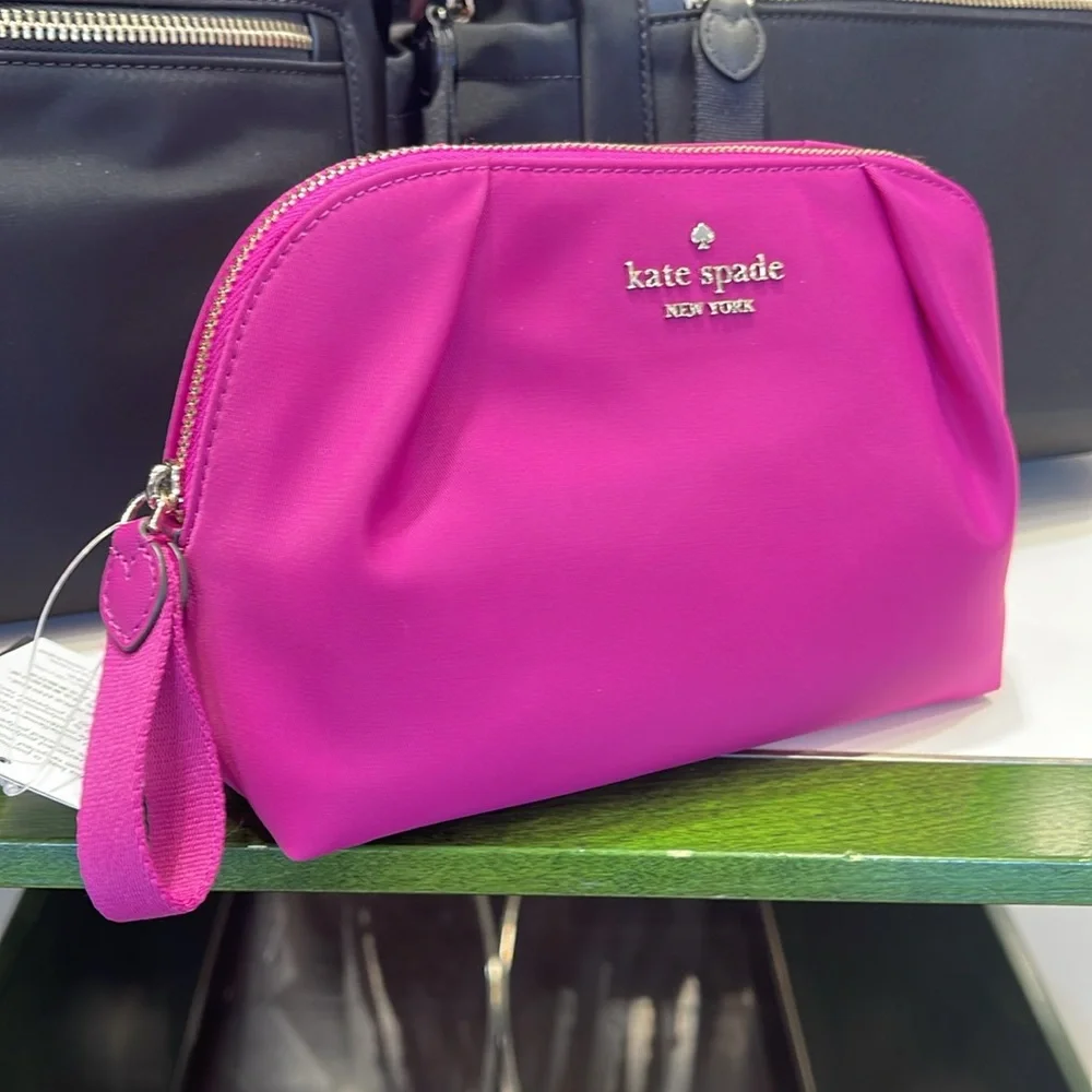 Kate Spade Chelsea Nylon Cosmetic Bag
Baja Rose
NWT - Picture 11 of 16